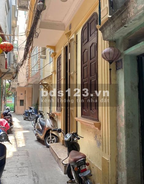 Bán nhà nguyên căn Quận Hoàng Mai phố Nguyễn Chính, giá nhỉnh 2 tỷ lh 0364022183