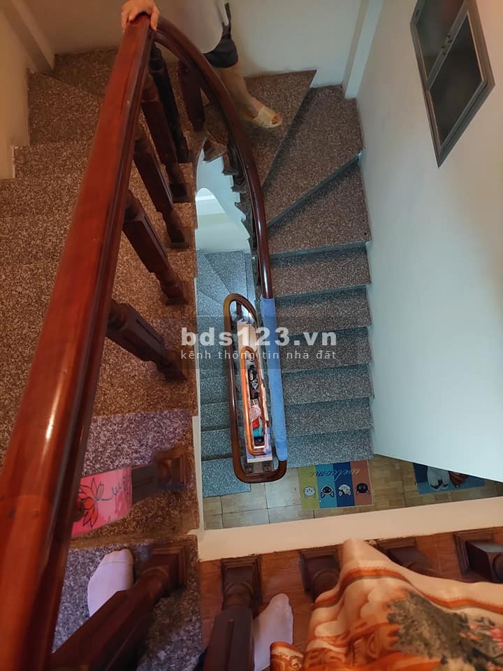 Chính chủ bán nhà 50mx4T MT4m ngõ 1 Quan Nhân ba gác 0969040000