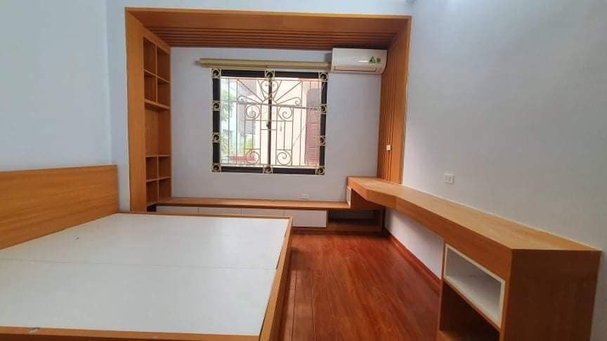 Bán nhà khu phân lô Quận Đội nhà đẹp dt 47m2 4 tầng 5.7m mặt tiền giá có thương lượng