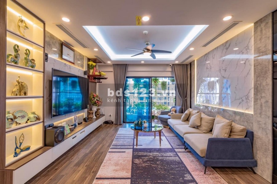 Gia đình chuyển chỗ ở cần bán căn góc 3 mặt thoáng 4pn dtsd 160m2 Goldmark city.giá 3.95 tỷ