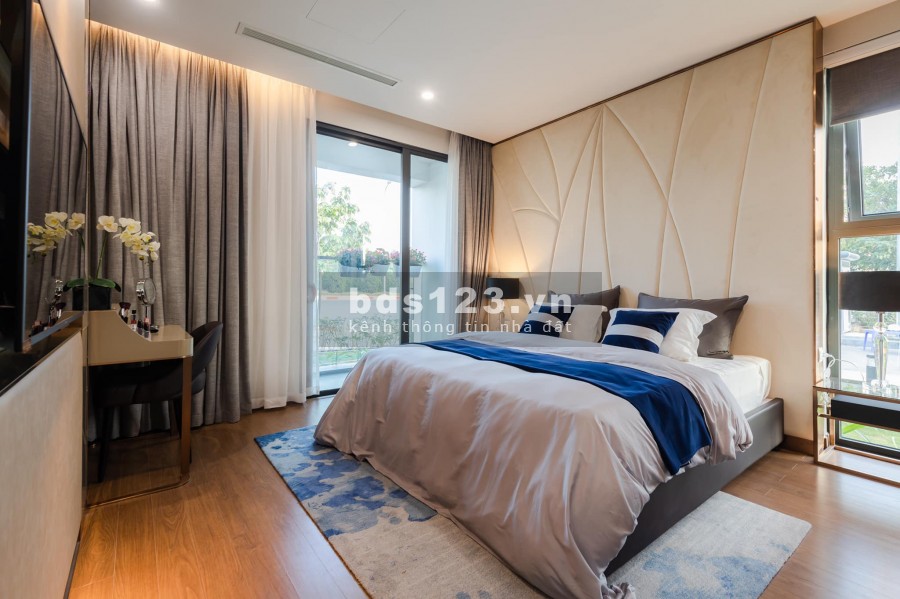 Gia đình chuyển chỗ ở cần bán căn góc 3 mặt thoáng 4pn dtsd 160m2 Goldmark city.giá 3.95 tỷ