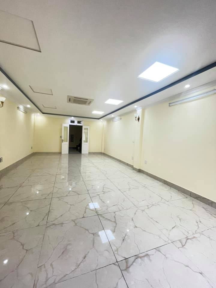 Mặt phố Trung Kính, phân lô ô tô tránh, vỉa hè 2 bên 8 tầng thang mát, diện tích 70m2, giá tốt