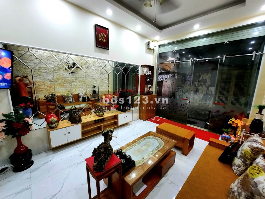 Bán nhà trung tâm Quận Đống Đa, gần phố, Tây Sơn diện tích 29/33m2, giá bán 4.35 tỷ