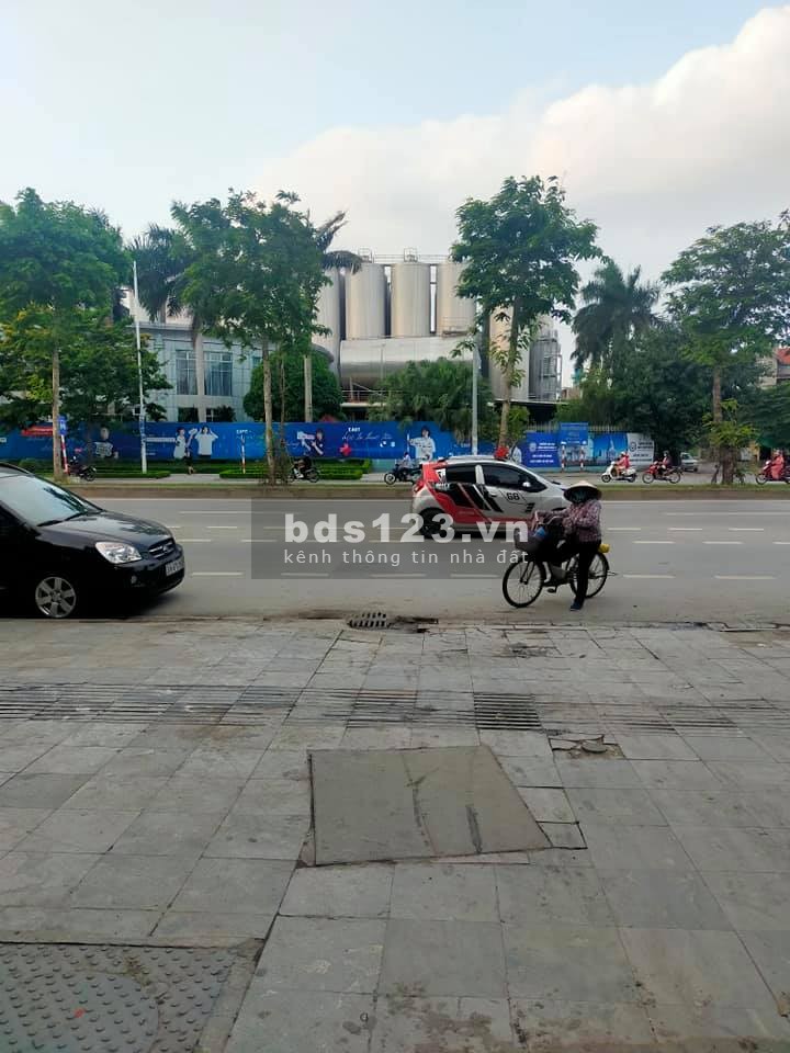 Bán nhà Xuân Phương, diện tích rộng lại gần phố, diện tích sử dụng 44m2, giá đầu 3 tỷ