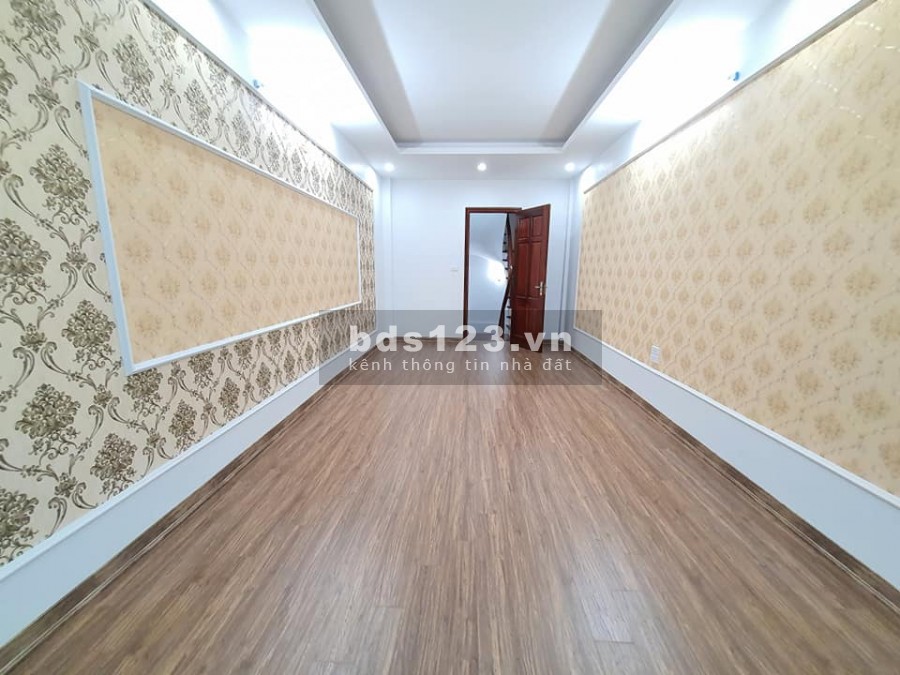 Bán nhà phân lô Nguyễn Văn Huyên, Quận Cầu Giấy, ô tô vào nhà đầu 6 tỷ, lh 0852343968