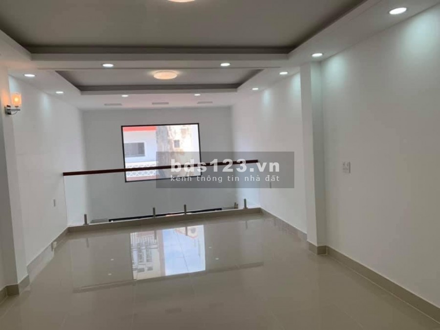 Bán nhà HXH Lê Lợi, 60m2, 4 tầng mới, đẹp, gần trường ĐH Công Nghiệp, 9.2 tỷ.