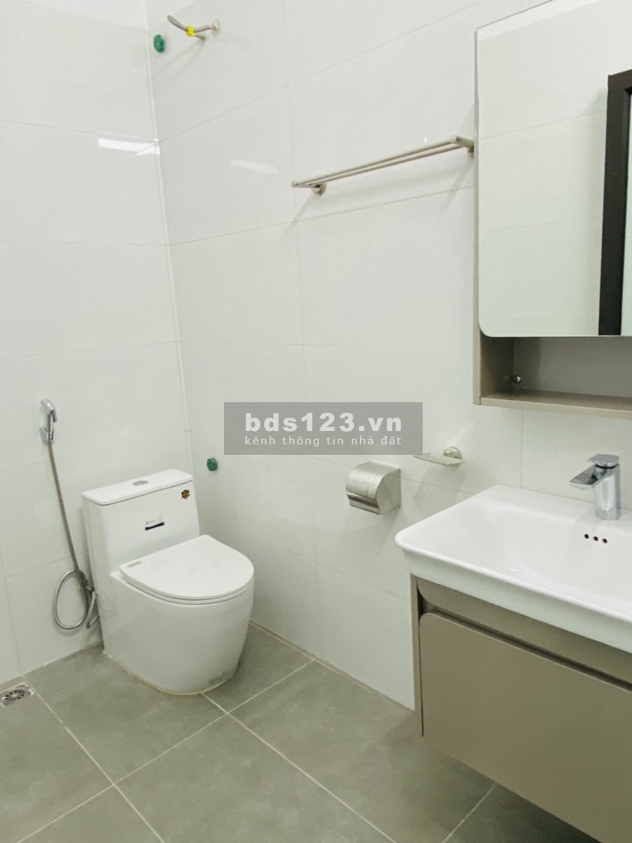 Bán nhà 4 tầng, 80m2, mt 4m, KĐT Vạn Phúc, TP HD, 4 ngủ, nhà đẹp, vị trí trung tâm