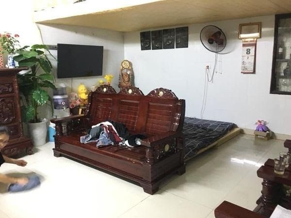 Nhà phố Hồng Hà diện tích sử dụng 56m2, gần phố 4 tầng, mặt tiền 4,3m, giá bán 2,85 tỷ