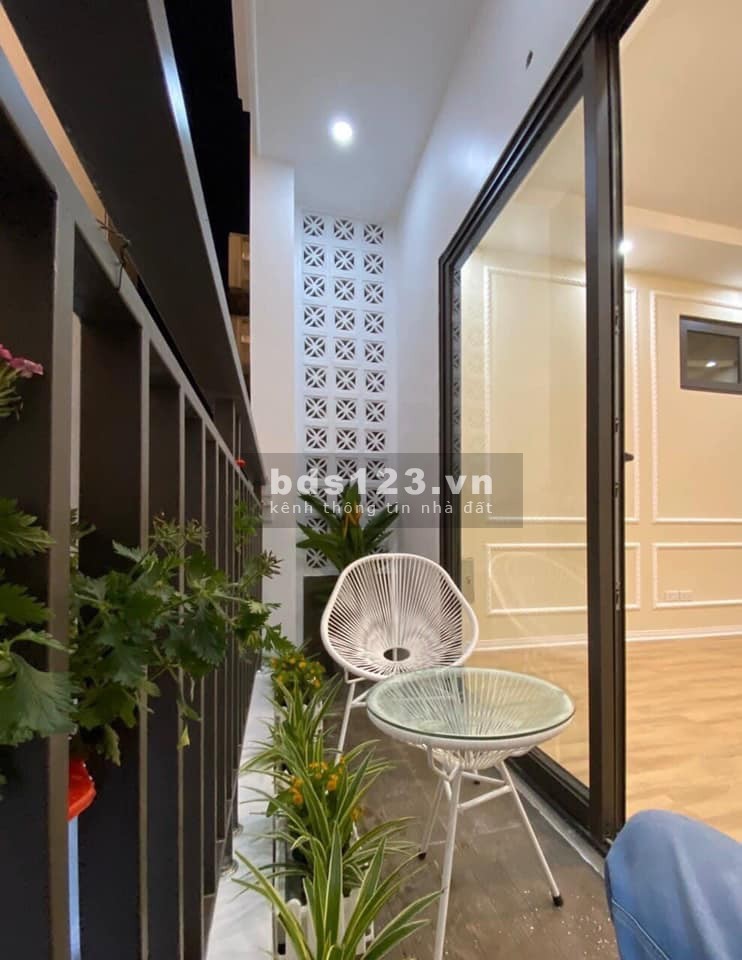 Bán nhà Nguyễn Khánh Toàn Quận Cầu Giấy diện tích sử dụng 35m2. Giá nhỉnh 3 tỷ
