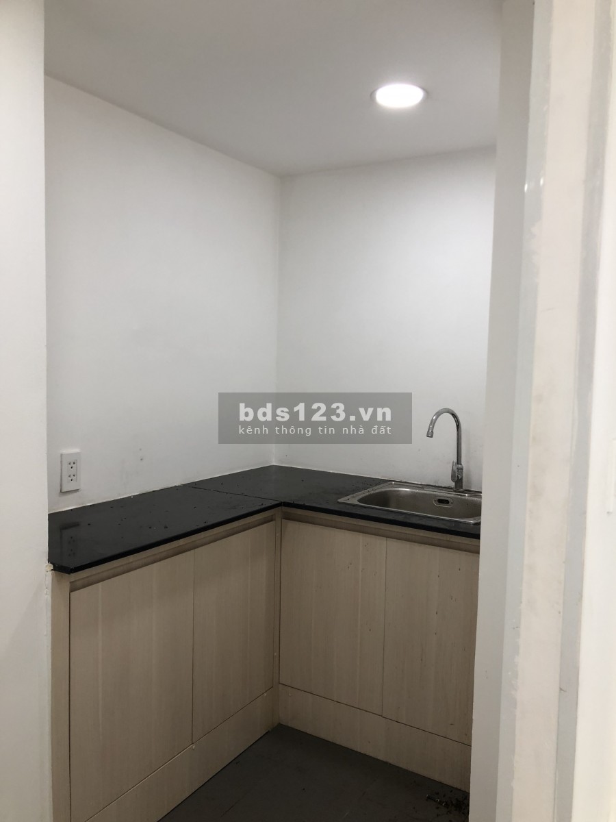 Chính chủ cần bán gấp nhà mặt tiền khu nhà liền kề Quận 7, giá 11 tỷ, giấy tờ đầy đủ, lhcc