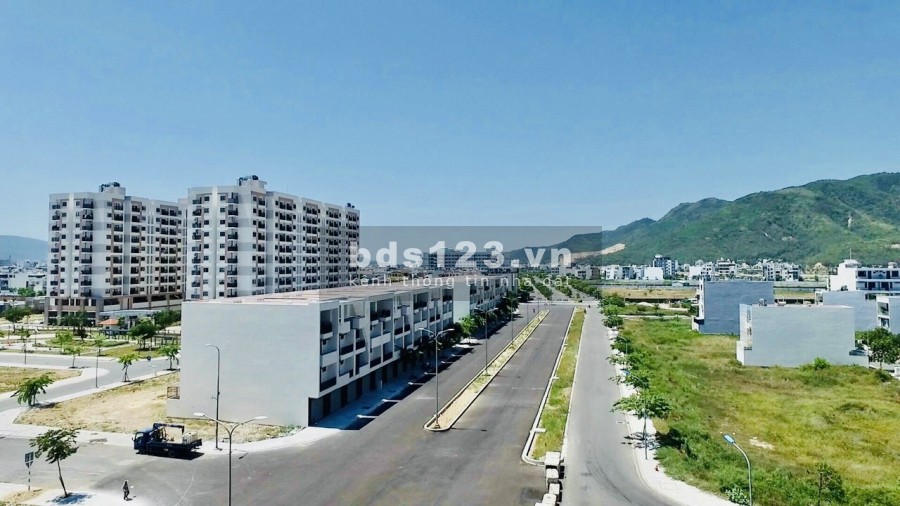 Bán Shophouse VCN Phước Long 2 Nha Trang, dtxd 317m2, đường 43M, giá 5.5 Tỷ