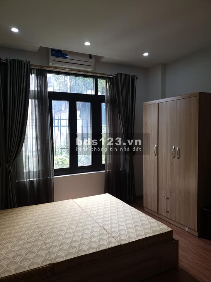 Cần bán gấp nhà 59m2, 4.85 tỷ, Cầu Giấy, nhà mới, view thoáng, lô góc, 5 tầng ở ngay