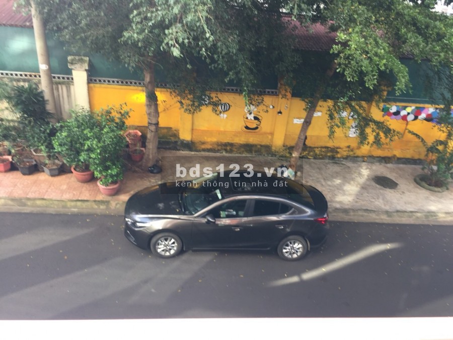 Bán nhà nguyên căn ngay trung tâm thành phố gần quảng trường 10/3, liên hệ 0967571788