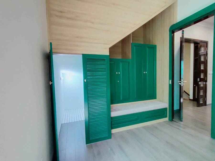 Bán Nhà P/Lô Phúc Đồng L. Biên Thang máy, Vỉa hè 80m2 4T MT 5m 6.5 tỷ