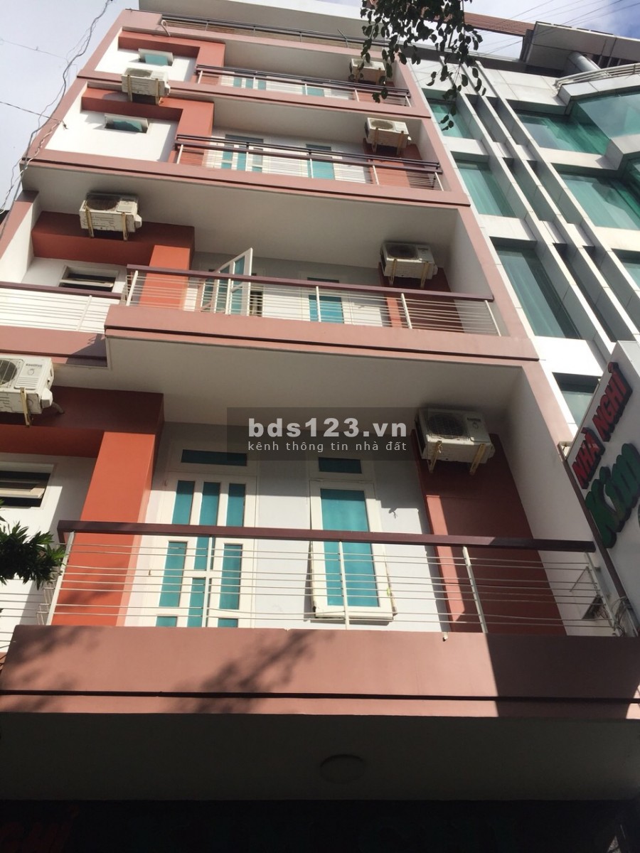 Bán nhà nguyên căn ngay trung tâm thành phố gần quảng trường 10/3, liên hệ 0967571788