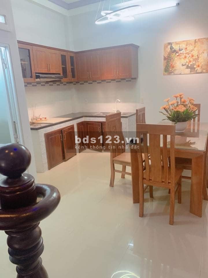 Bán nhà diện tích 5,3x16m Quận 10 đúc kiên cố 3 lầu giá bán 9,1 tỷ liên hệ 0978085762