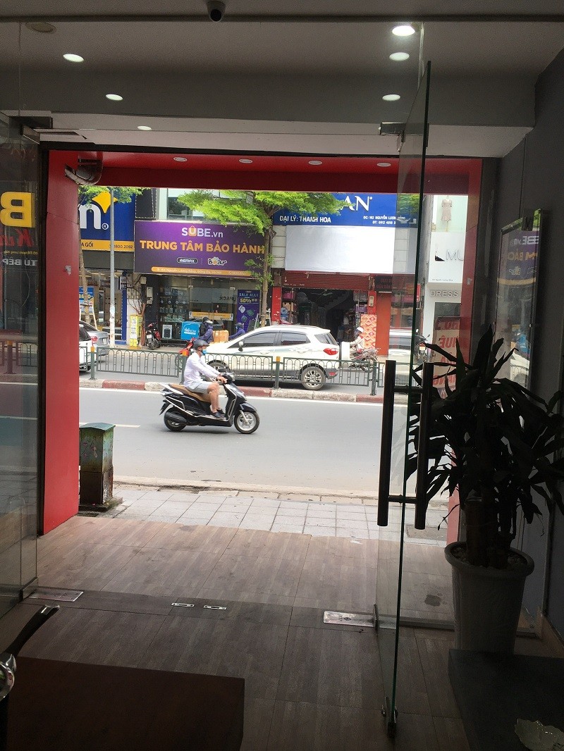 Chính chủ cho thuê cửa hàng tại 141 Nguyễn Lương Bằng, Đống Đa DT 100m2 Giá 22tr/th LH 0352316058