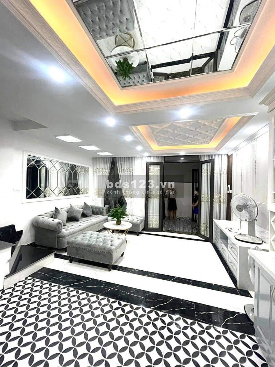 Giá Siêu Rẻ Ngõ 67 Thái Thịnh. Nhà Mới 39m*5T. Chủ Tặng Lại Toàn Bộ Nội Thất
