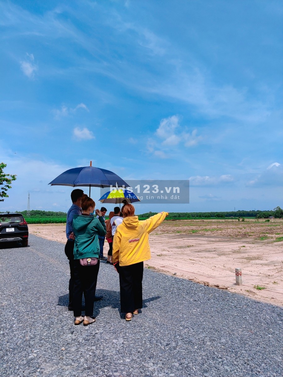 View núi Bà, hơn 1000m2 đất trồng rau nuôi cá, nghỉ dưỡng chỉ 350 triệu, lh 0967802732
