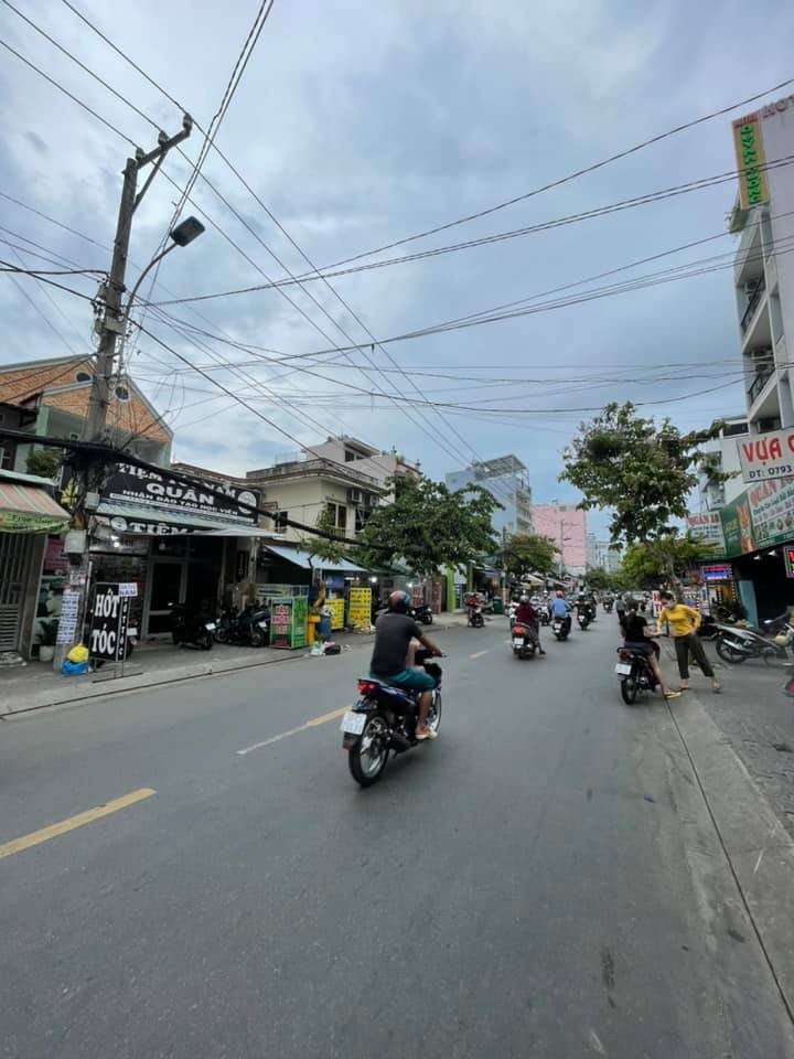 Ra hàng gấp nhà MTKD Sầm Uất Lý Phục Man Quận 7 4 tầng dtsd 128m2 giá sát 17 Tỷ TL