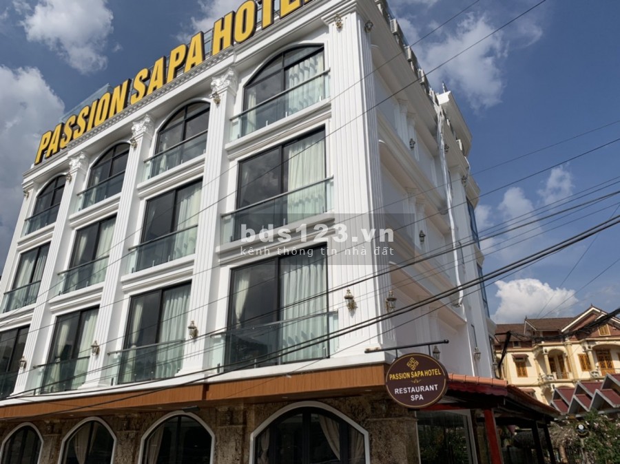 Chính chủ bán cắt lỗ diện tích 380m2, phong thuỷ tốt, đúc 5 tầng bê tông, bàn giao ngay