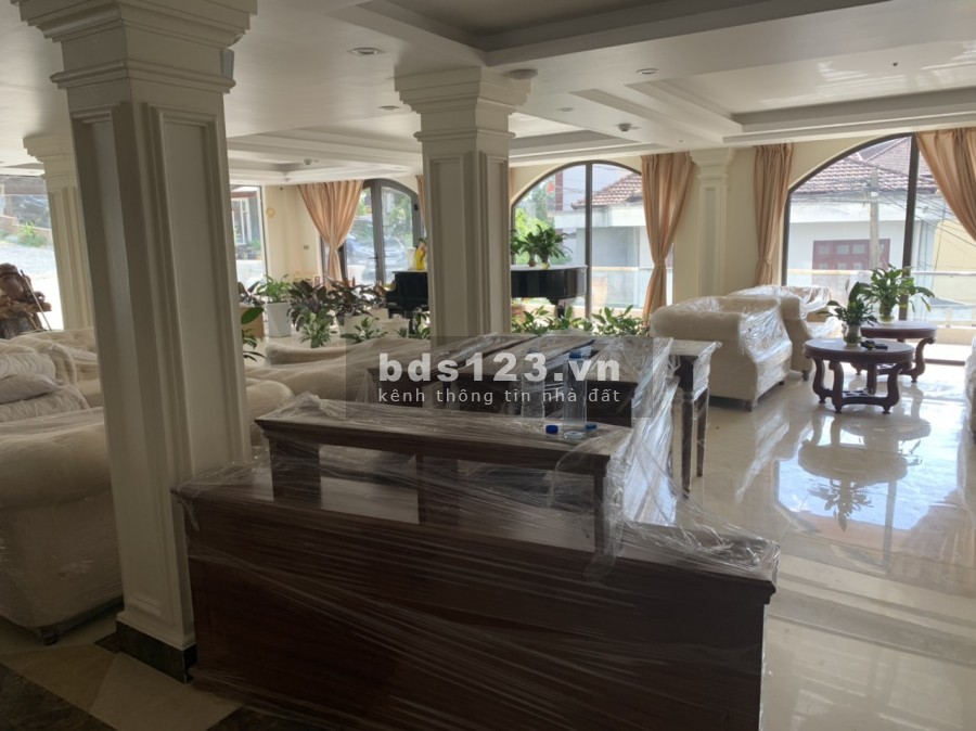 Chính chủ bán cắt lỗ diện tích 380m2, phong thuỷ tốt, đúc 5 tầng bê tông, bàn giao ngay