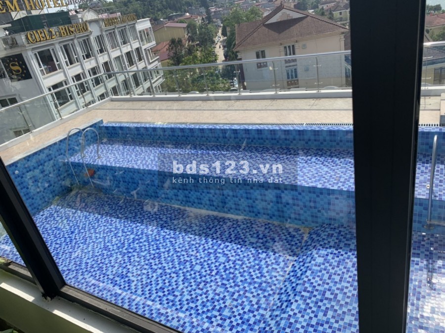 Chính chủ bán cắt lỗ diện tích 380m2, phong thuỷ tốt, đúc 5 tầng bê tông, bàn giao ngay