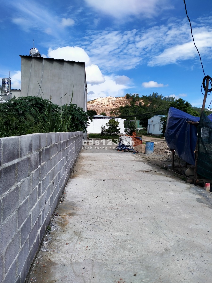 Bán đất khu dân cư phước hạ xã Phước Đồng Nha Trang giá 250 triệu lh 0344453119