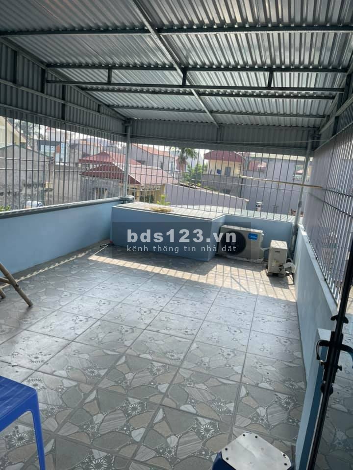 Bán nhà mới xây 3 tầng mới đẹp long lanh tại Cổ Bi huyện Gia Lâm, sổ đỏ chính chủ,