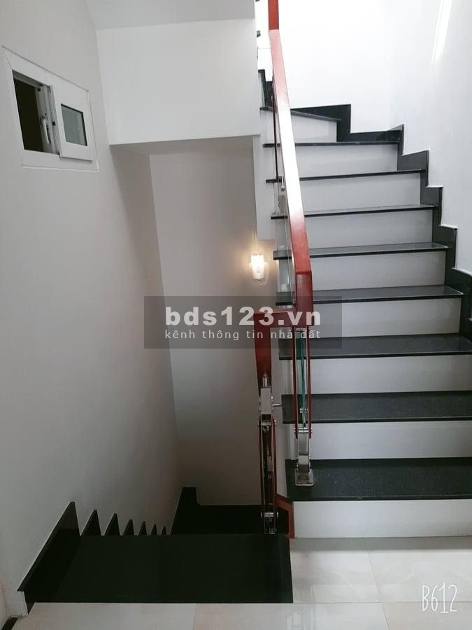 Nhà ngang 4m, hxh, sân ô tô, tặng nội thất, dtsd 44m2 4 tầng, Lê Đức Thọ, Quận Gò Vấp, chỉ 4.8 tỷ