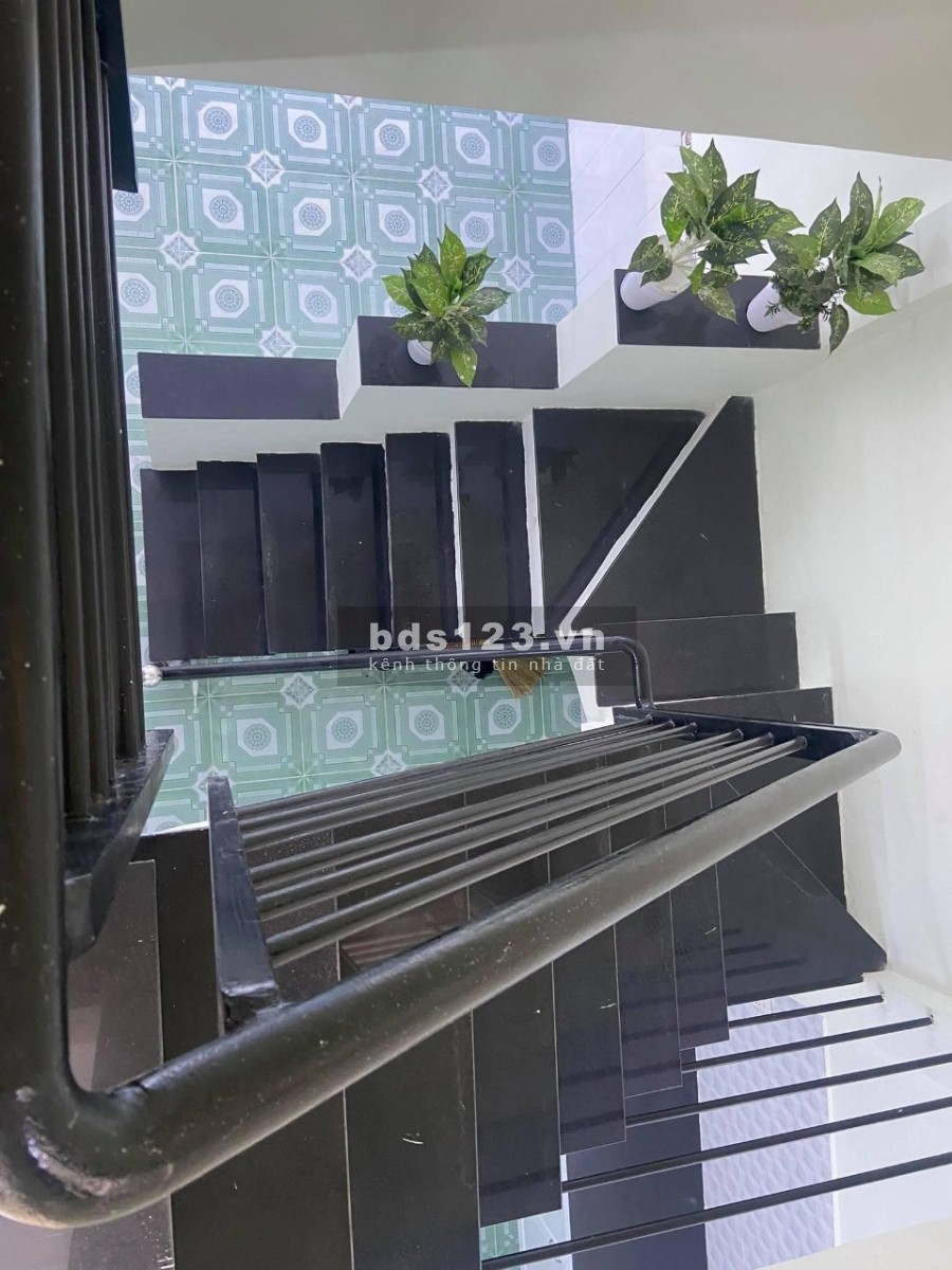 Bán Nhà Gò Vấp, hẻm xe hơi diện tích sử dụng 45m2, đúc kiên cố 2 tầng, 4PN, Giá Rẻ.