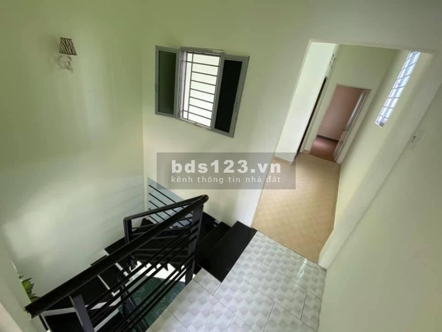 Bán Nhà Gò Vấp, hẻm xe hơi diện tích sử dụng 45m2, đúc kiên cố 2 tầng, 4PN, Giá Rẻ.