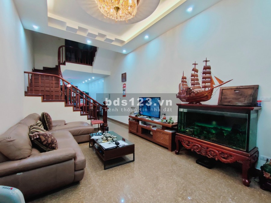 Bán nhà Phúc Đồng Quận Long Biên dtsd 60m² x 4 tầng nhà đẹp mặt phố, kinh doanh đỉnh