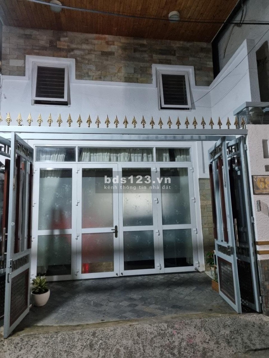 Bán nhà hiếm Mặt Tiền Bờ Bao,Tân Phú gần Aeon, diện tích sử dụng 102m2, 7 tầng, giá chỉ 21.tỷ