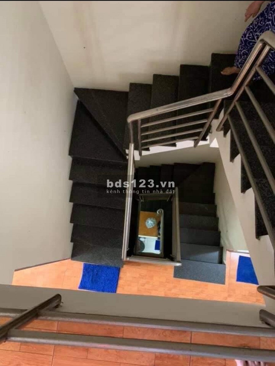 Bán nhà Đoàn Văn Bơ, Quận 4, đúc kiên cố 4 lầu, diện tích sử dụng 50.4m2, giá bán 5.2 tỷ