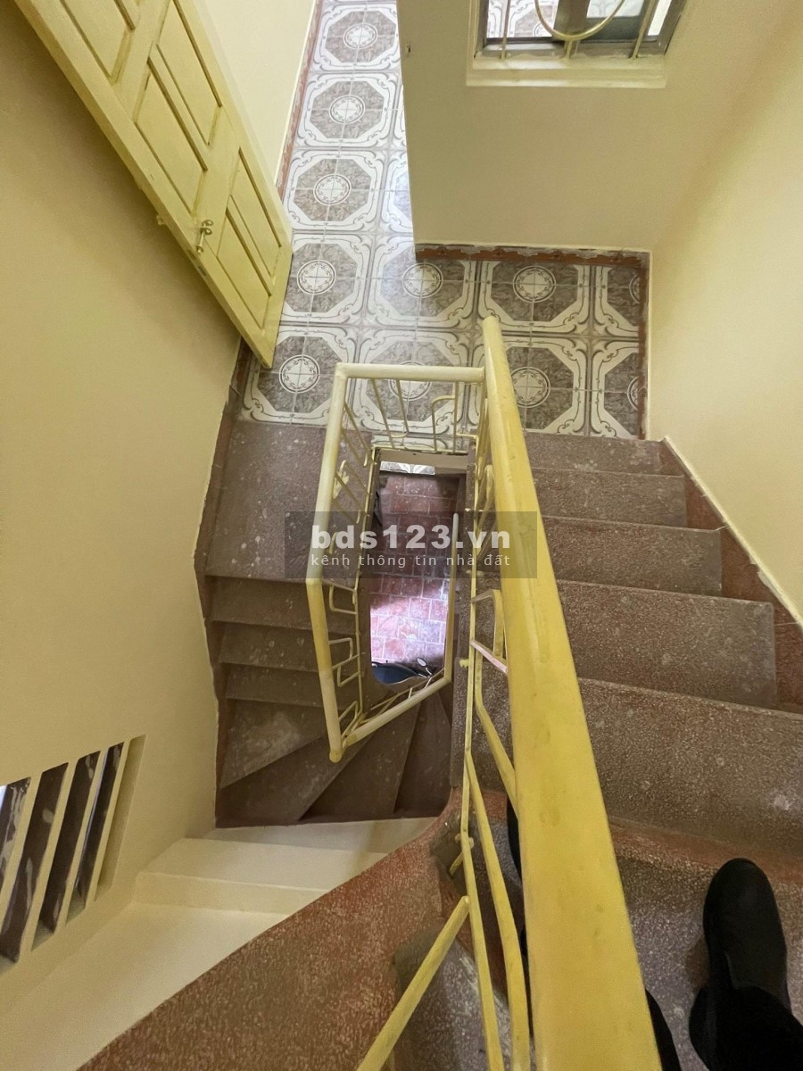 Nguyễn Lương Bằng diện tích 29m2 giá 2,4 tỷ đúc kiên cố 4 tầng bàn giao sổ đỏ chính chủ