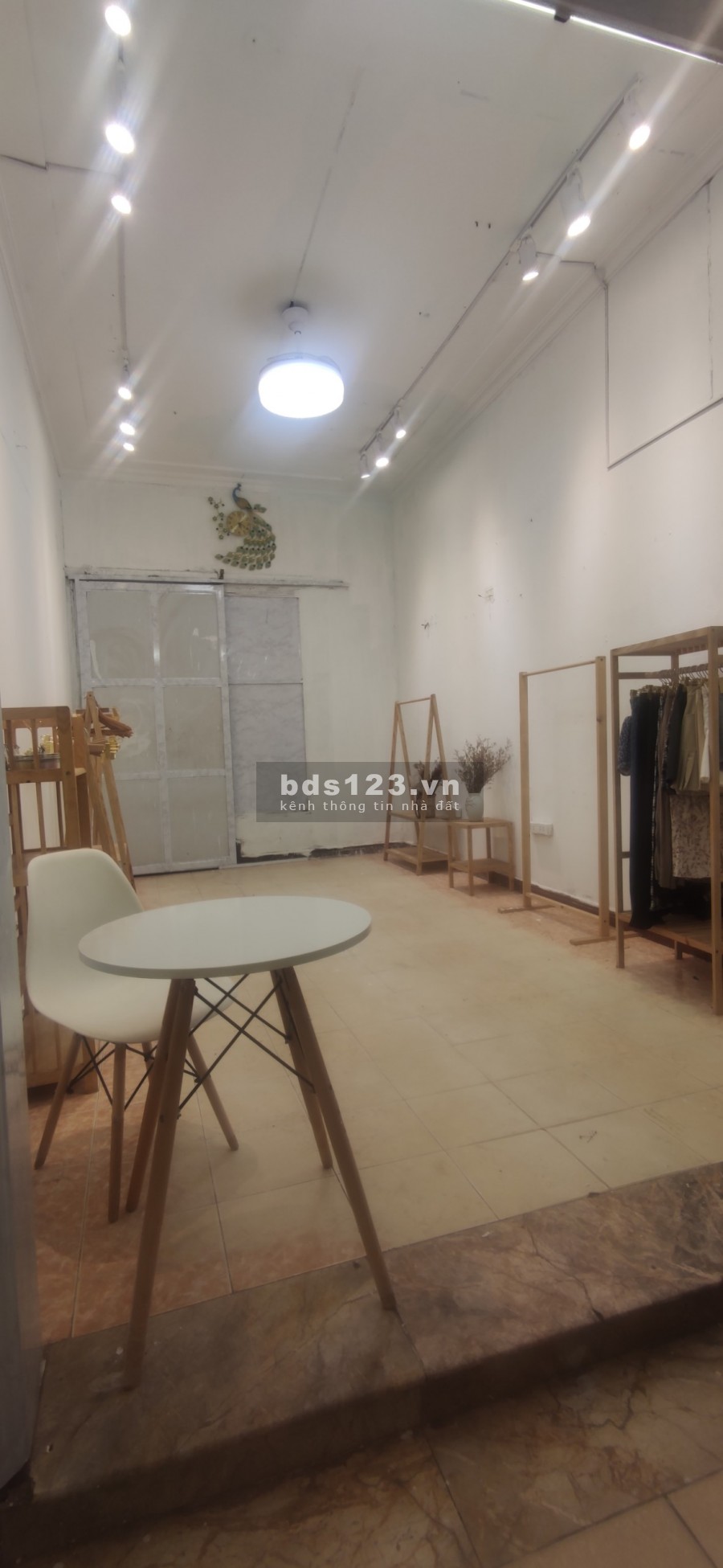Cho Thuê Cửa hàng đã trang trí (có chỗ ở lại) khu an toàn, dân trí cao, liên hệ 0865194610