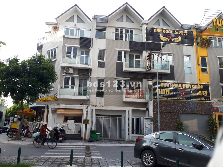Bán liền kề view công viên dự án A10 Nam Trung Yên, diện tích sử dụng 75m2, hướng ĐN