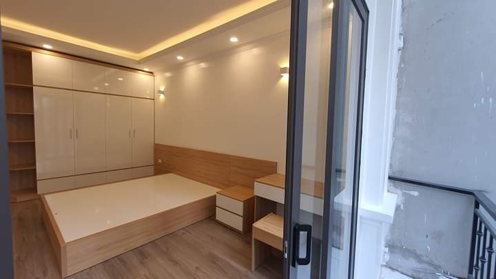 Bán gấp phố Kim Ngưu Hai Bà Trưng, phân lô dt 55m2, 5 tầng đúc, 6 pn, giá bán 5.5 tỷ