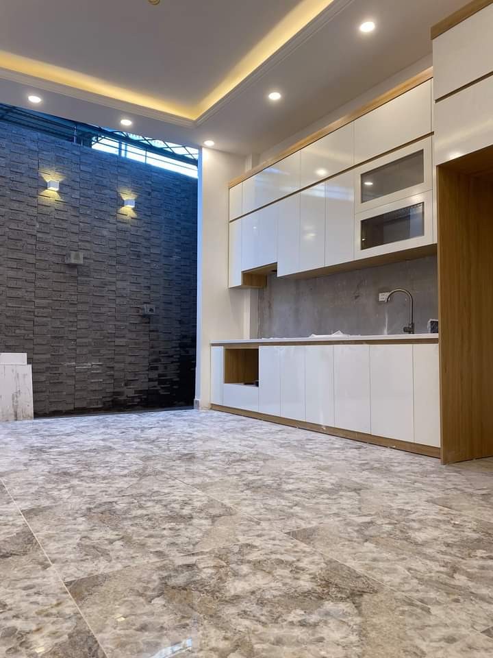 Bán gấp phố Kim Ngưu Hai Bà Trưng, phân lô dt 55m2, 5 tầng đúc, 6 pn, giá bán 5.5 tỷ
