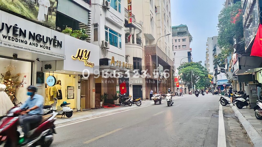 1 tỷ 5x, 20m2x2T. Chính chủ bán nhà phố Mai Hắc Đế SỔ ĐỎ RIÊNG, ở gia đình nhỏ hoặc cho thuê homestay đều đẹp