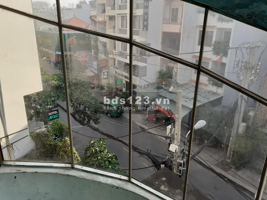 Cần bán nhà ngang 15m Đường Yên Thế Phường 2 Tân Bình 214m2, 4 tầng giá 70 tỷ.