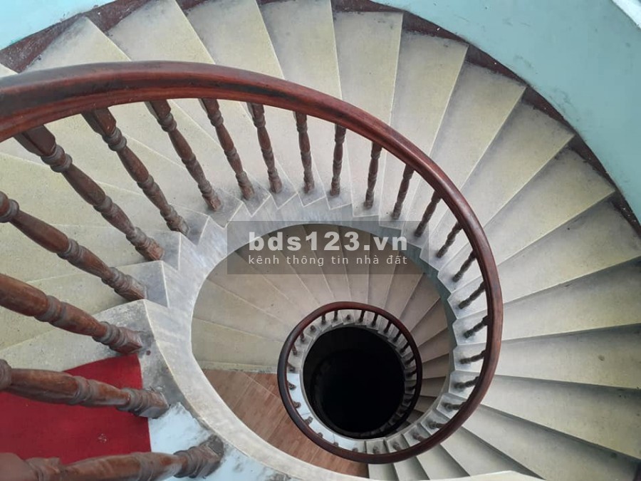 Cần bán nhà ngang 15m Đường Yên Thế Phường 2 Tân Bình 214m2, 4 tầng giá 70 tỷ.