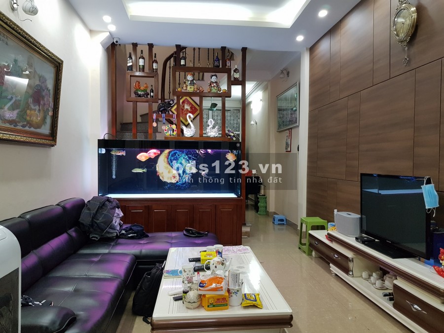Nhà Thanh Xuân ngõ to rộng ô tô kinh doanh dtsd 50m2, giá bán 4 tỷ hơn sổ chính chủ