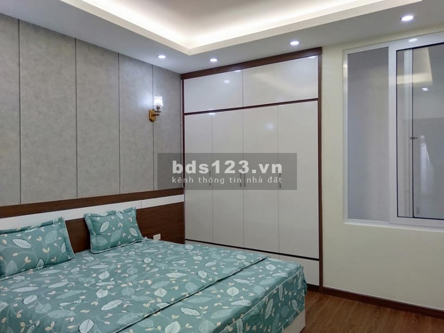 Bán Nhà mặt phố Bá Triệu rộng thoáng mới tinh khôi, diện tích 80m2, giá bán nhỉnh 12 tỷ