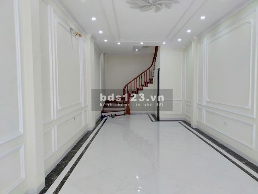 Bán Nhà mặt phố Bá Triệu rộng thoáng mới tinh khôi, diện tích 80m2, giá bán nhỉnh 12 tỷ