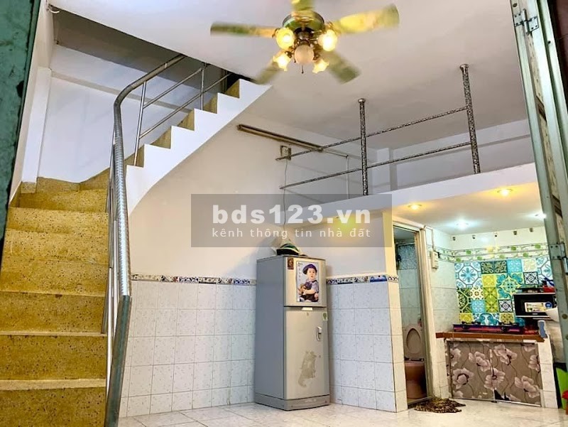Bán nhà đẹp lung linh Quận 10 Cách Mạng Tháng 8, hẻm xe hơi, có 3 tầng giá bán 4,6 tỷ