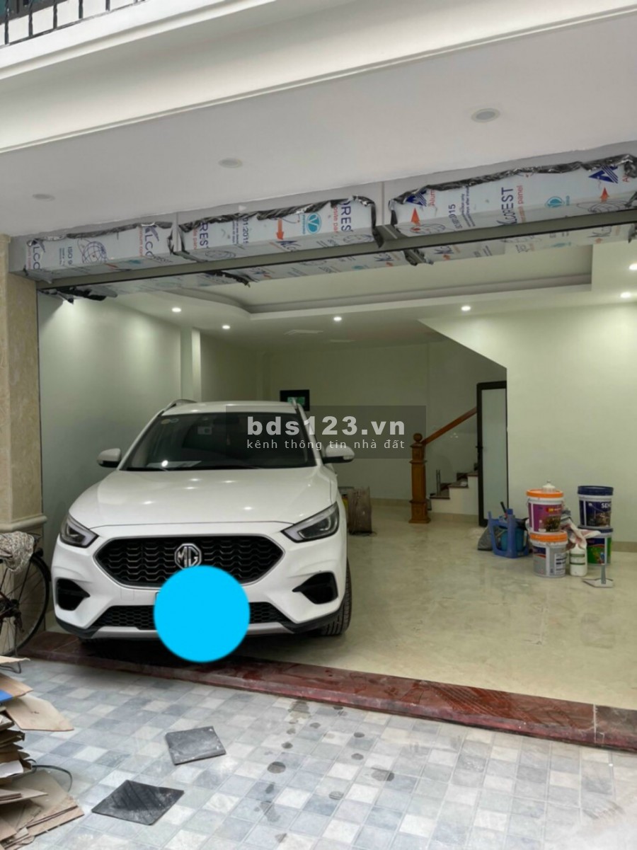 Bán nhà đẹp ngõ Xuân La diện tích 41m2 6 tầng đúc cách mặt phố 40m ô tô vào nhà 8 tỷ.