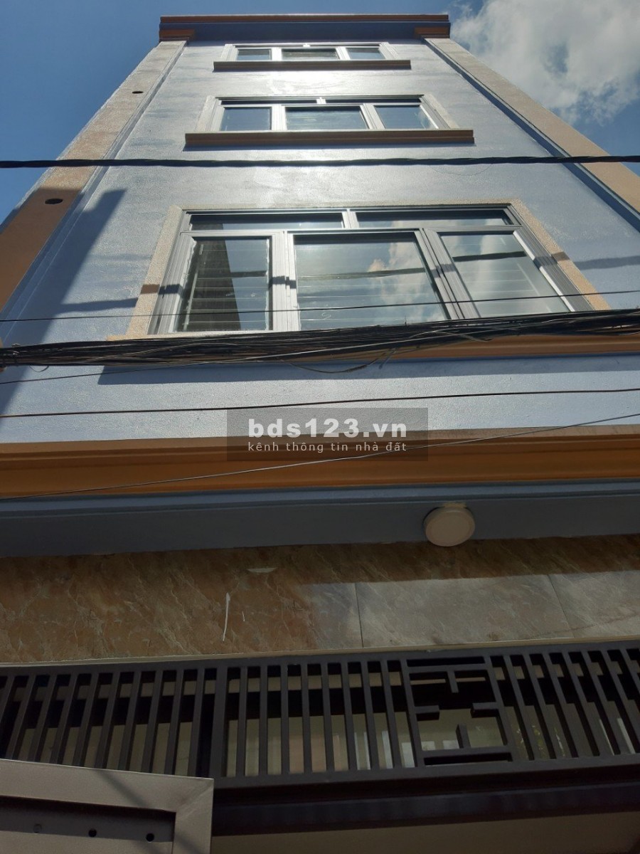 Cần bán nhà La Khê – Hà Đông, ô tô đỗ cổng 4T 35m2 3Pn giá chỉ 2,9 tỷ