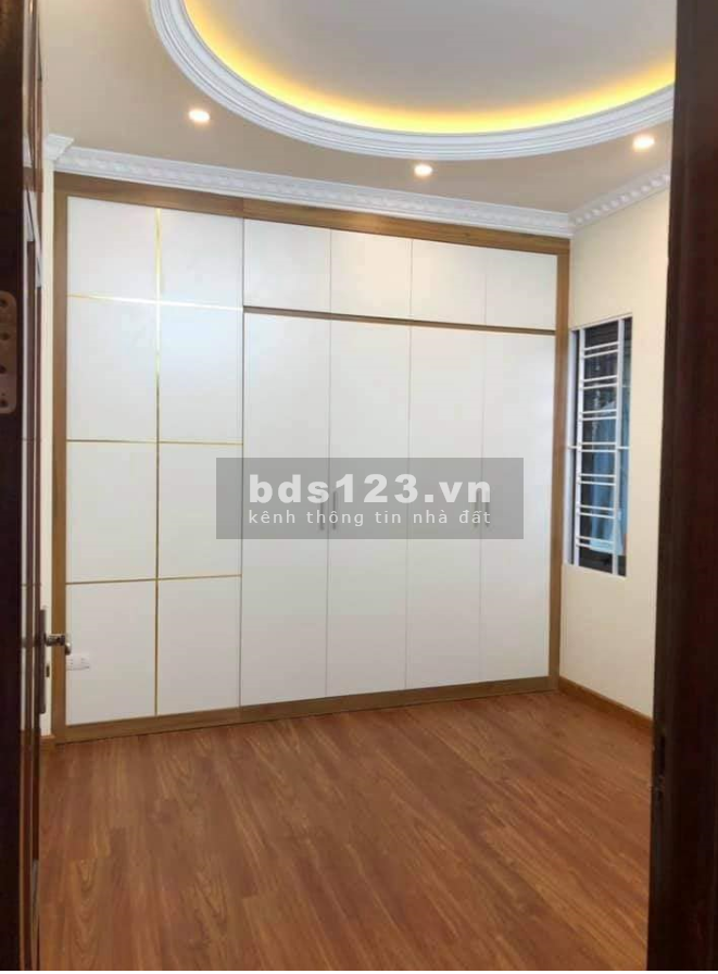 Bán gấp nhà mới nguyên căn Đại La 42m2 5 tầng giá bán chỉ 3.5 Tỷ Đẹp Mới Cứng